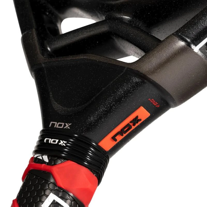 RAQUETTE DE PADEL NOX AT10 Luxury ATTACK 12K 2024 By Agustín Tapia 8 RAQUETTE DE PADEL NOX AT10 Luxury ATTACK 12K 2024 By Agustín Tapia – Image 6